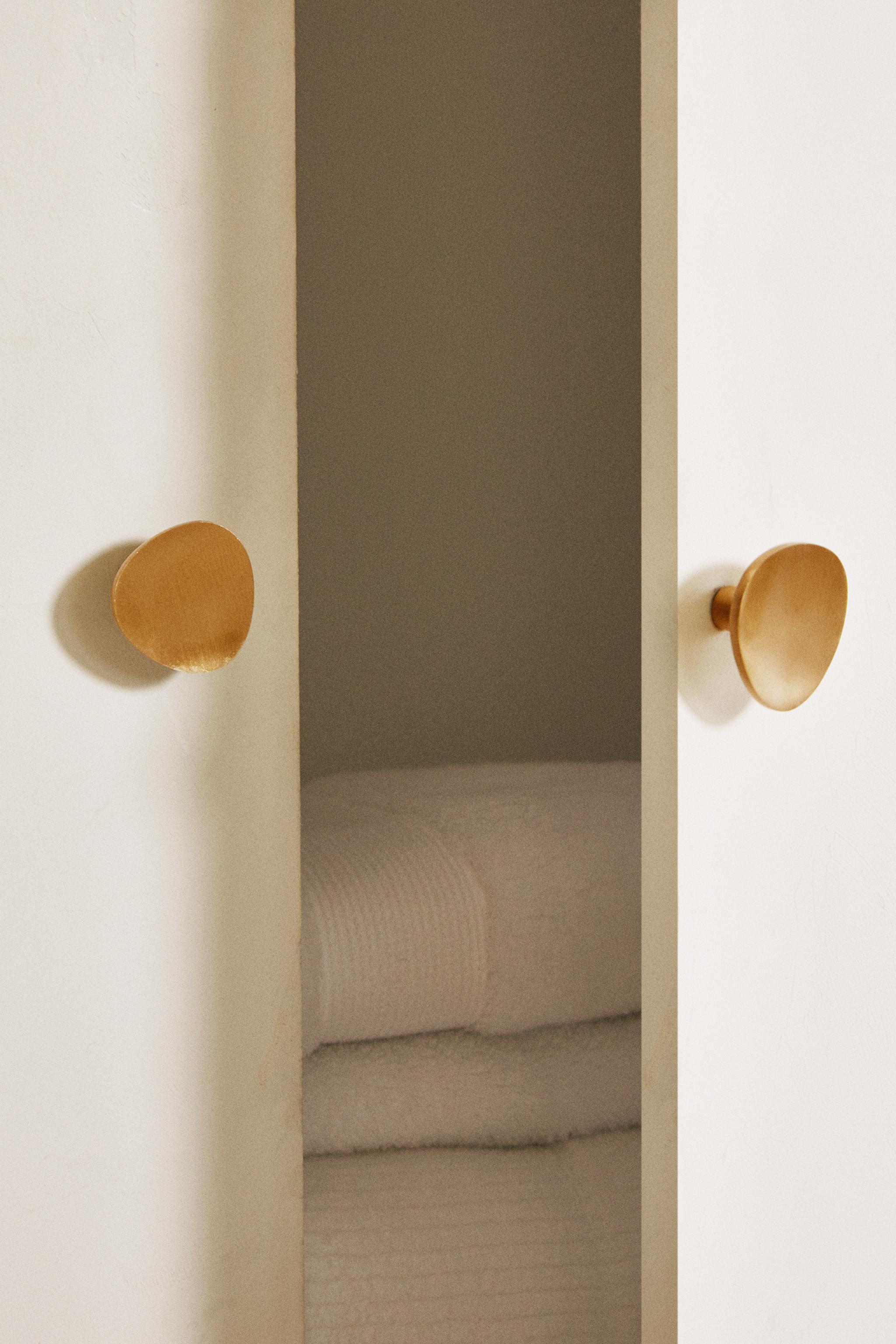 LOT DE BOUTONS MEUBLE LAITON (LOT DE 2)